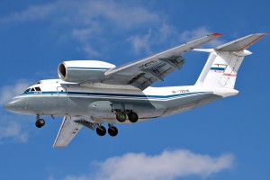 Antonov_An-72_(RF-72016)